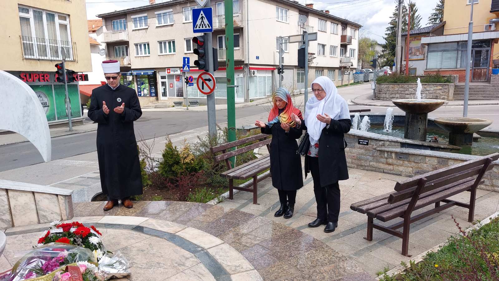 IMG afcc7efa5806742c4077f9029cfcd429 V